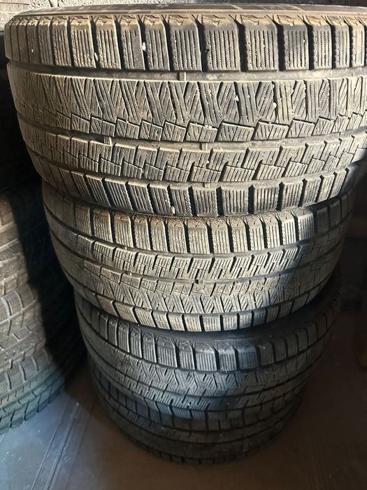 Зимний шины 245/45/18
