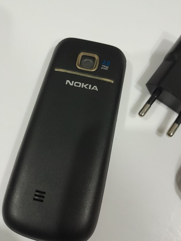 Assalom alekum telefon sotiladi original Nokia 2700 klasik