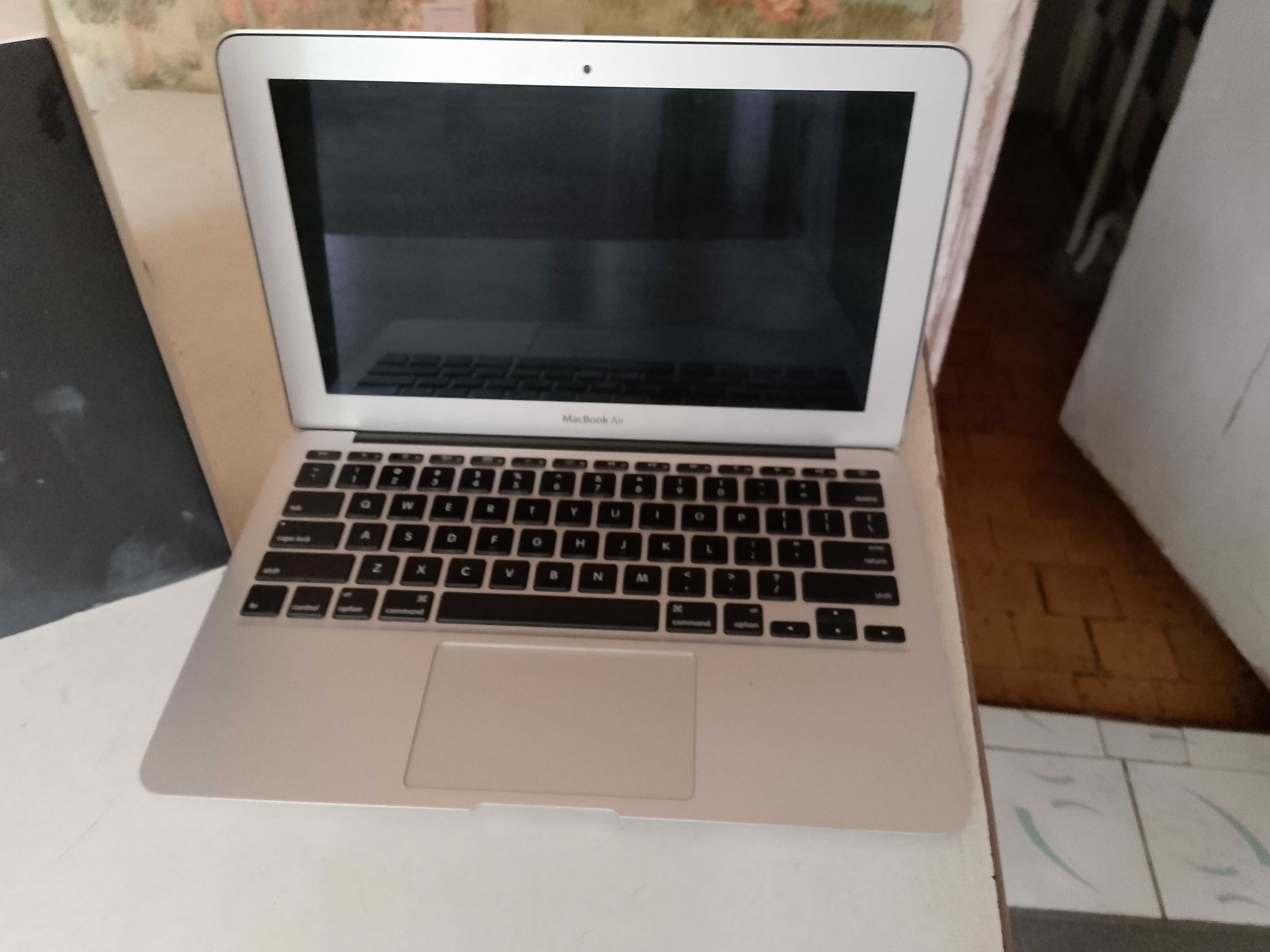 Macbook AIR 11 ideal срочно