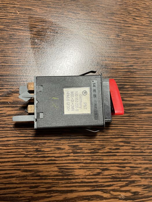 Авариен бутон Skoda Octavia 1u