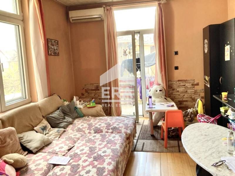 Продава се Етаж от къща в София, Център - 142 кв.м за 2346 €/кв.м - Снимка #4
