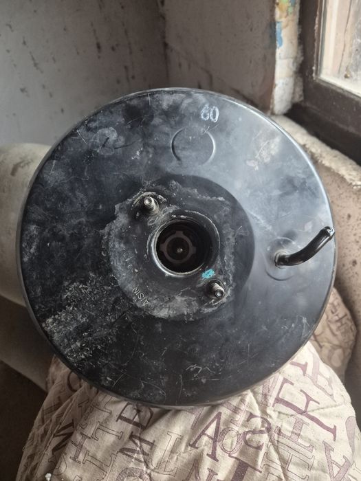 Продам тормозной вакум