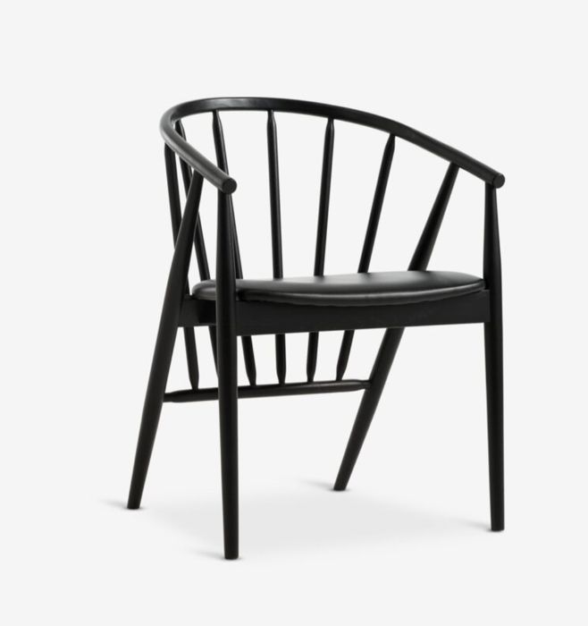 Jysk Черни столове Ikea Маса