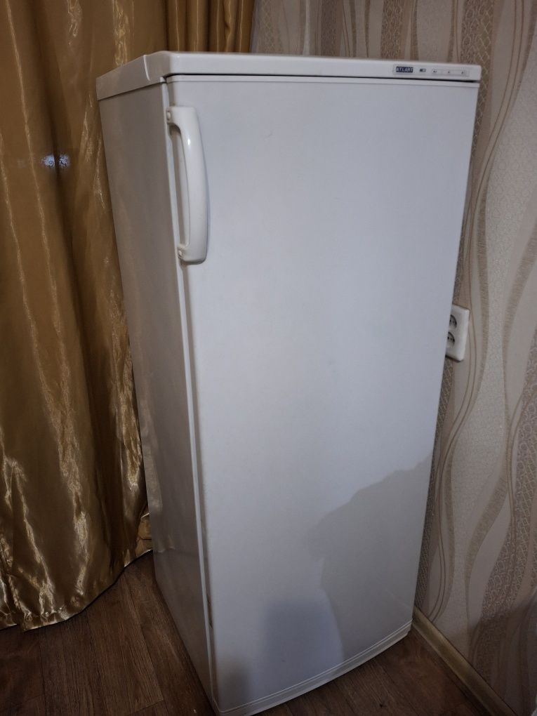 Продам морозильную камеру