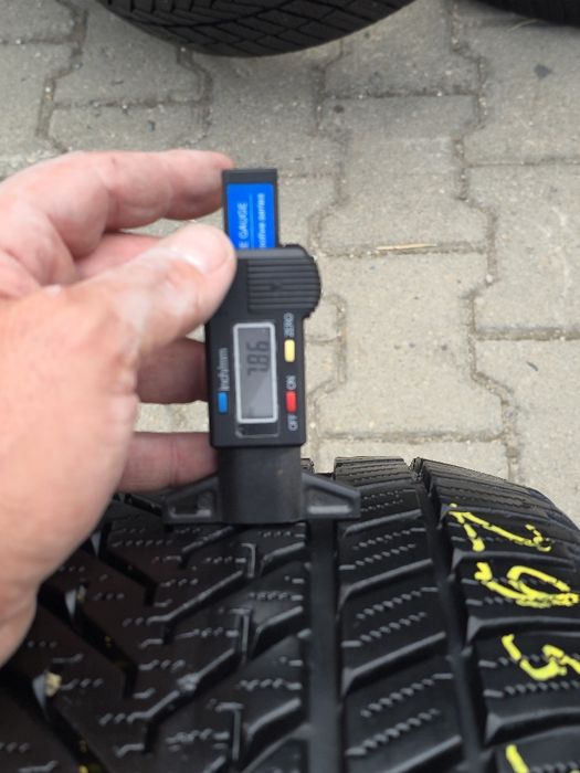 295 35 18 Pirelli