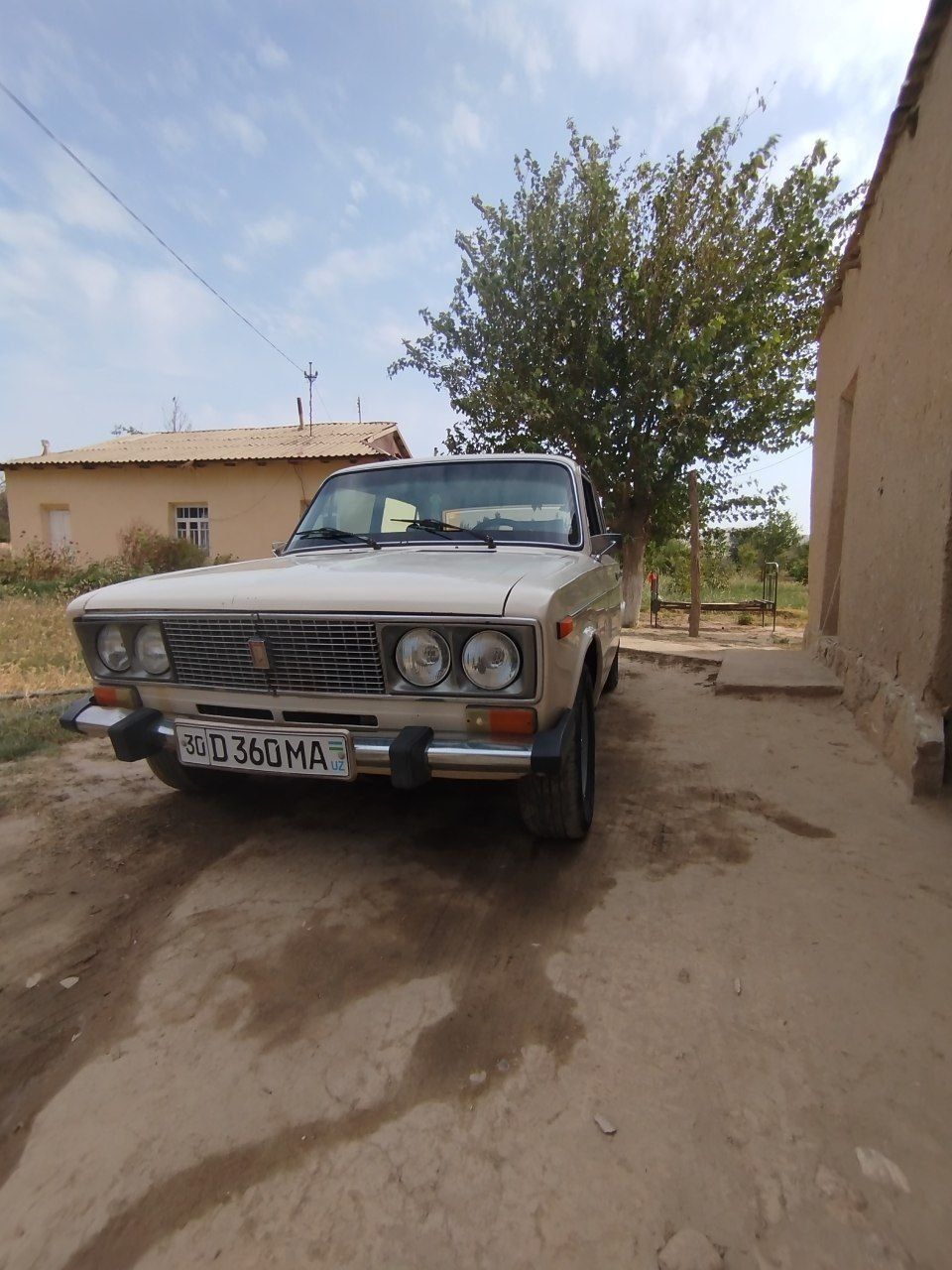 Jiguli 2106 sotiladi