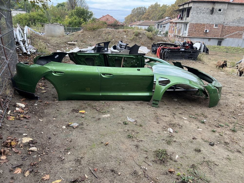 Porsche Taycan преден капак,броня,калник,врата