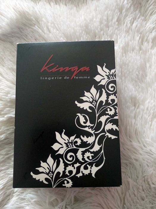 Kinga Кинга Нов сутиен с етикети и кутия