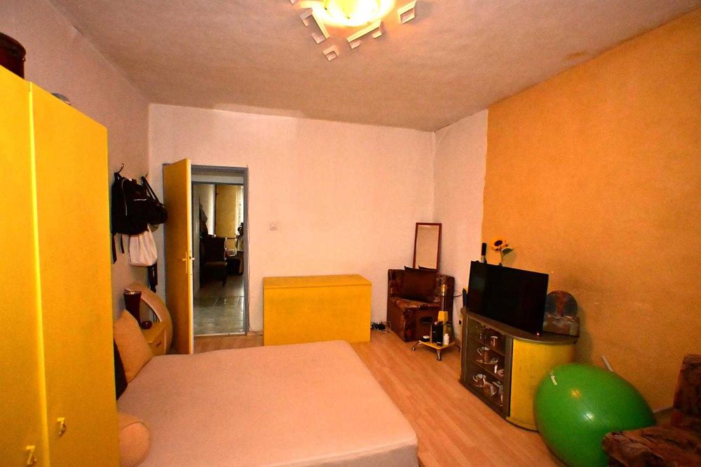 Продава се Тристаен апартамент в Перник, Изток - 88 кв.м за 1478 €/кв.м - Снимка #5