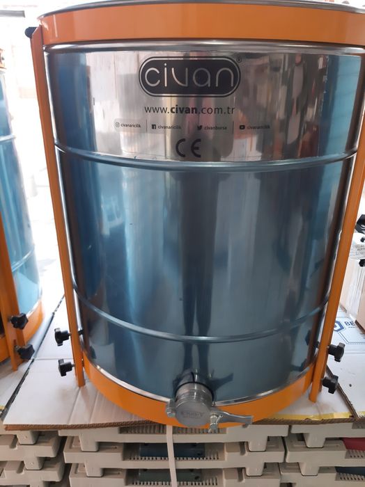 Центрофуга за мед радиална 3/12 електрическа 12/220