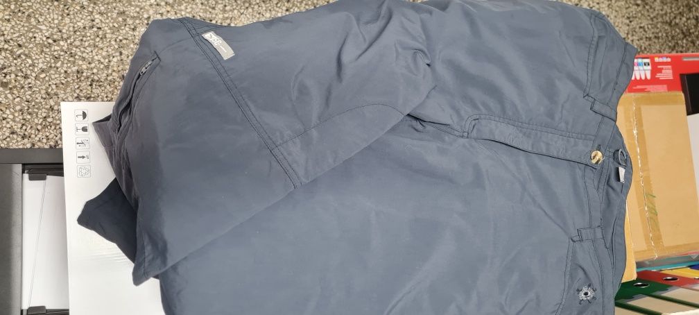 Туристически, трекинг дамски къс и 3/4 панталони Salewa -S и UK 12