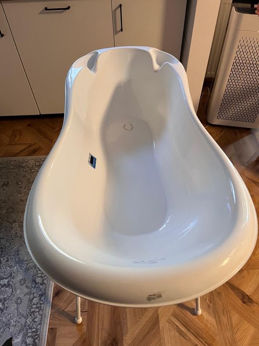 Cădiță bebeluș cu senzor de temperatură + suport metalic