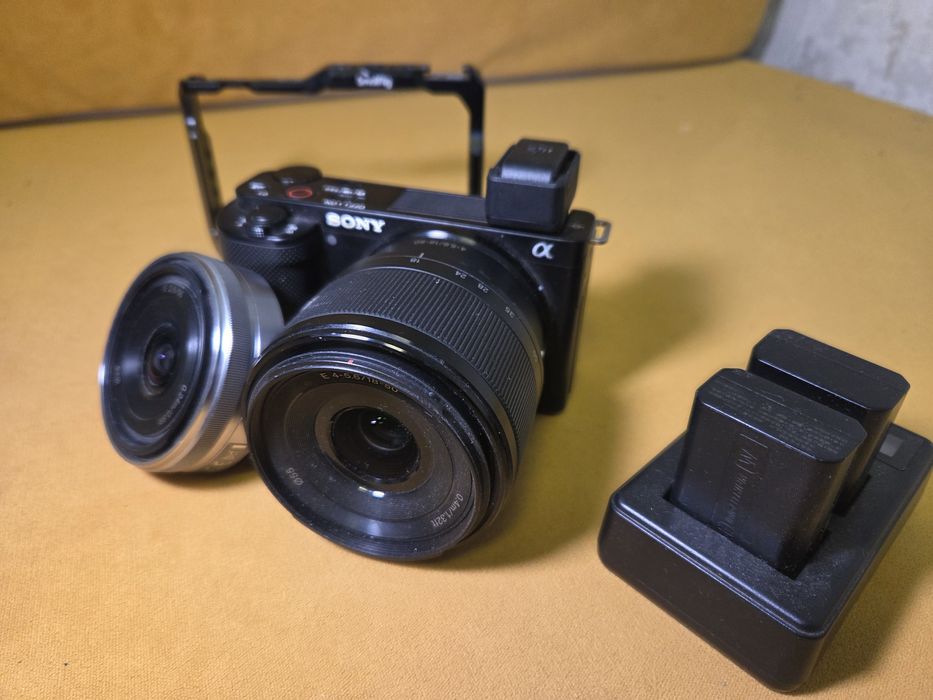 Sony zv-e10 + два объектива и 2 АКБ.