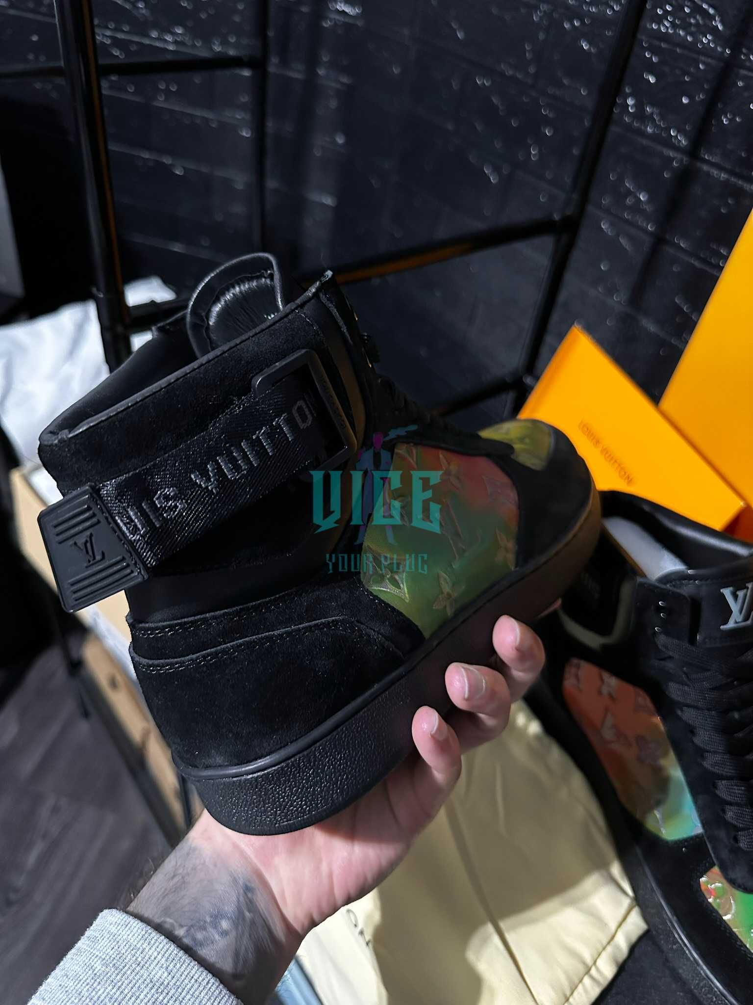 Ghete / Adidași Louis Vuitton Rivoli Iridescent [VICE YOUR PLUG]