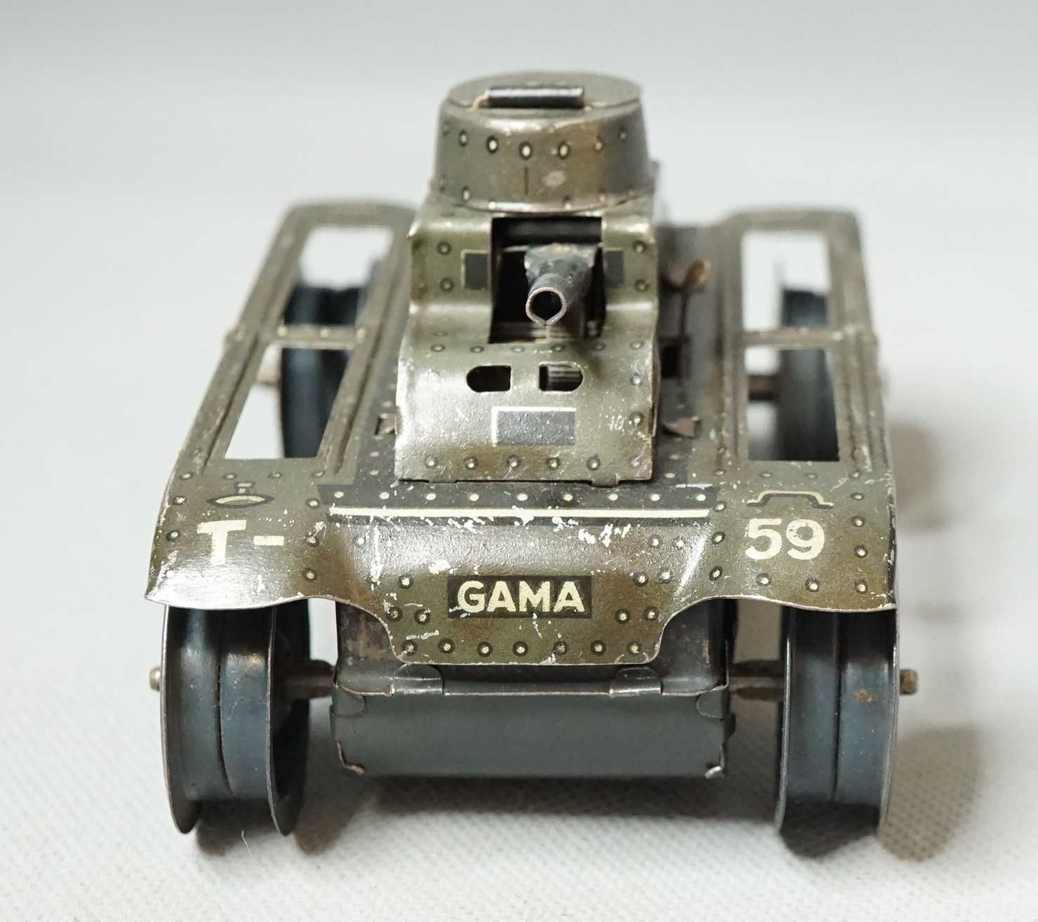 D.R.G.M GAMA Стара Немска Метална играчка модел танк T-59