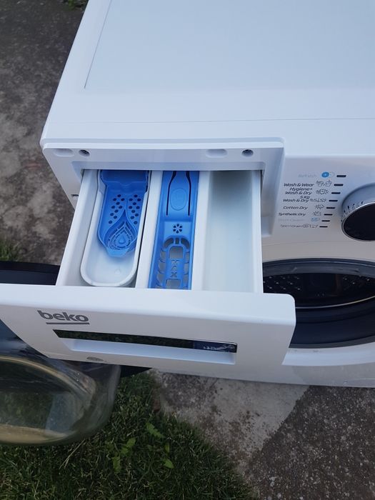 Masina de spalat Beko cu uscator 8kg/5kg 1400rpm A +++ PRO SMART INVER