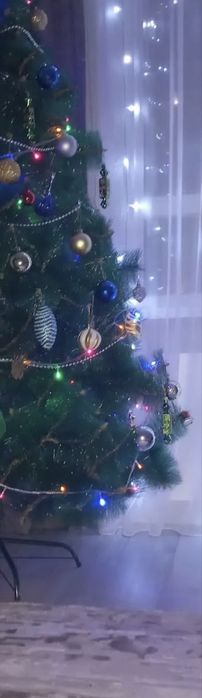 Продам елку нрвогоднюю искусственную