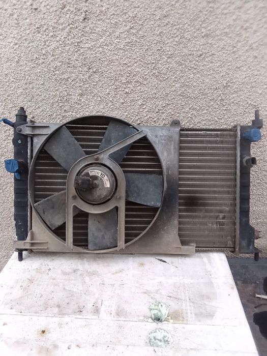 Воден радиатор за Опел Астра F комби