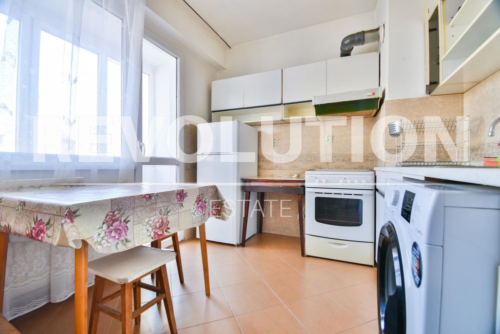 Дава се под наем Тристаен апартамент в София, Дианабад - 84 кв.м за 747.66 € - Снимка #2