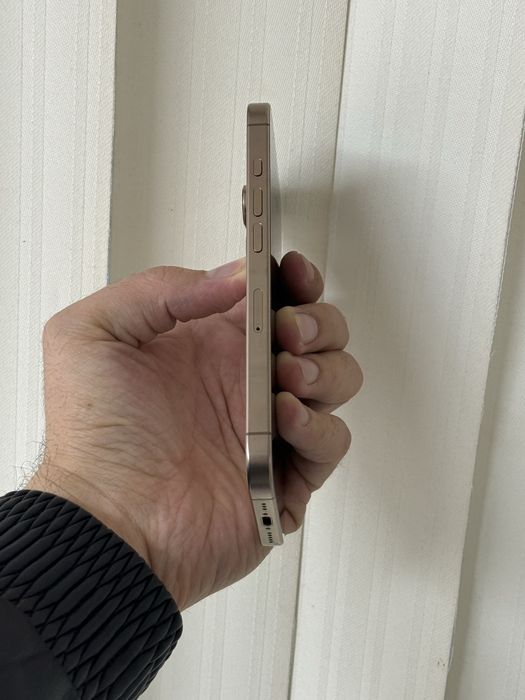 Iphone 16 pro 99% Sim 256g