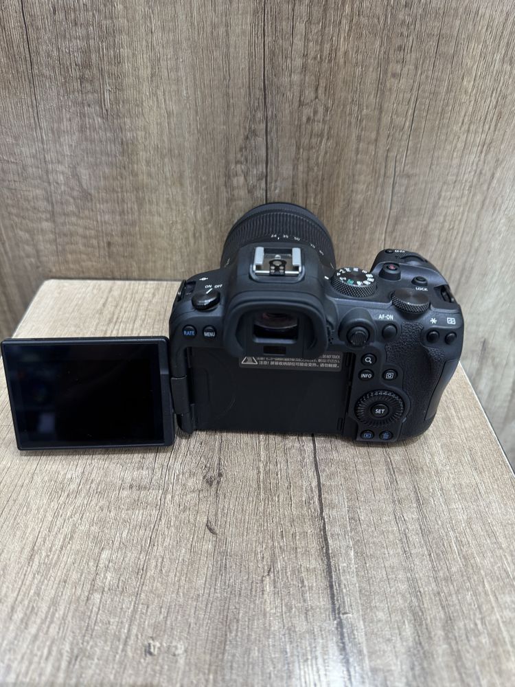 Canon R6 24-105 STM