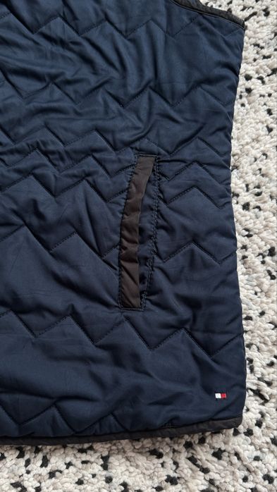 Дамски елек,грейка Tommy Hilfiger размер L