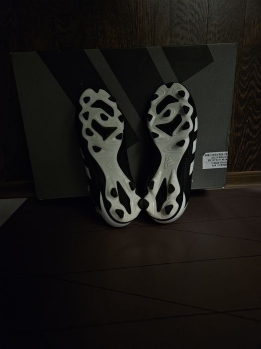 Ghete Predator marime: 31 cu crampoane mari