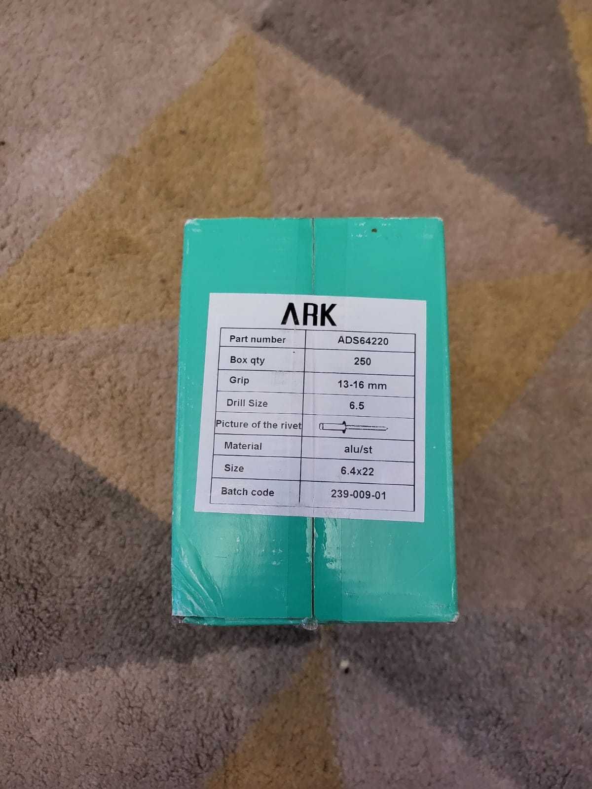 ARK-64 aparat pop nituri