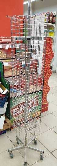 Продавам запазени Стелажи