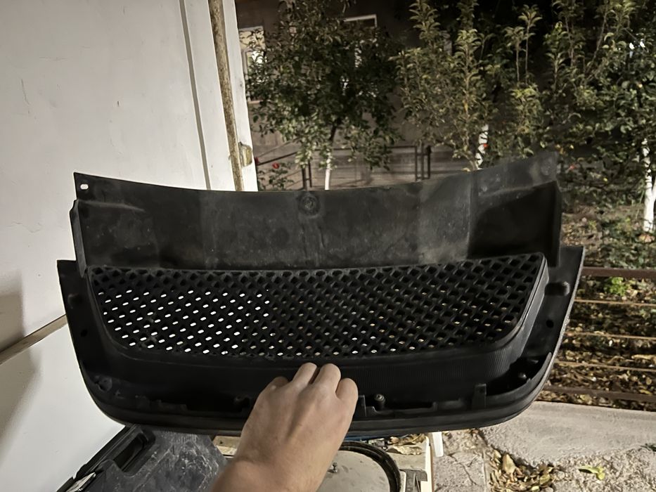 Авто запчасть Радиаторная решетка daeewo nexia2