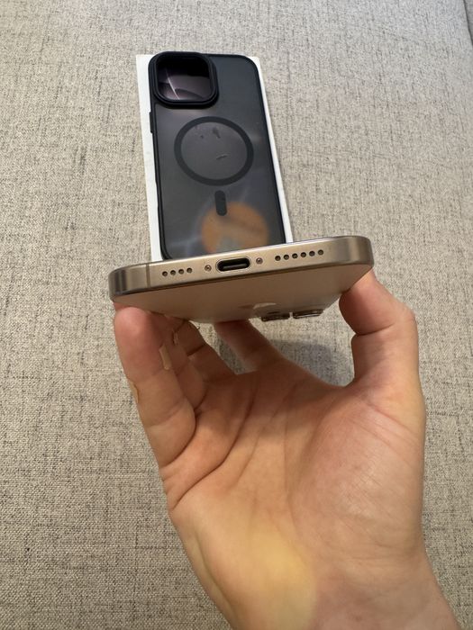 iphone 16 pro max 256gb desert titanium, ca NOU, baterie 100%