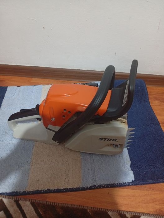 Vând drujba Stihl 251