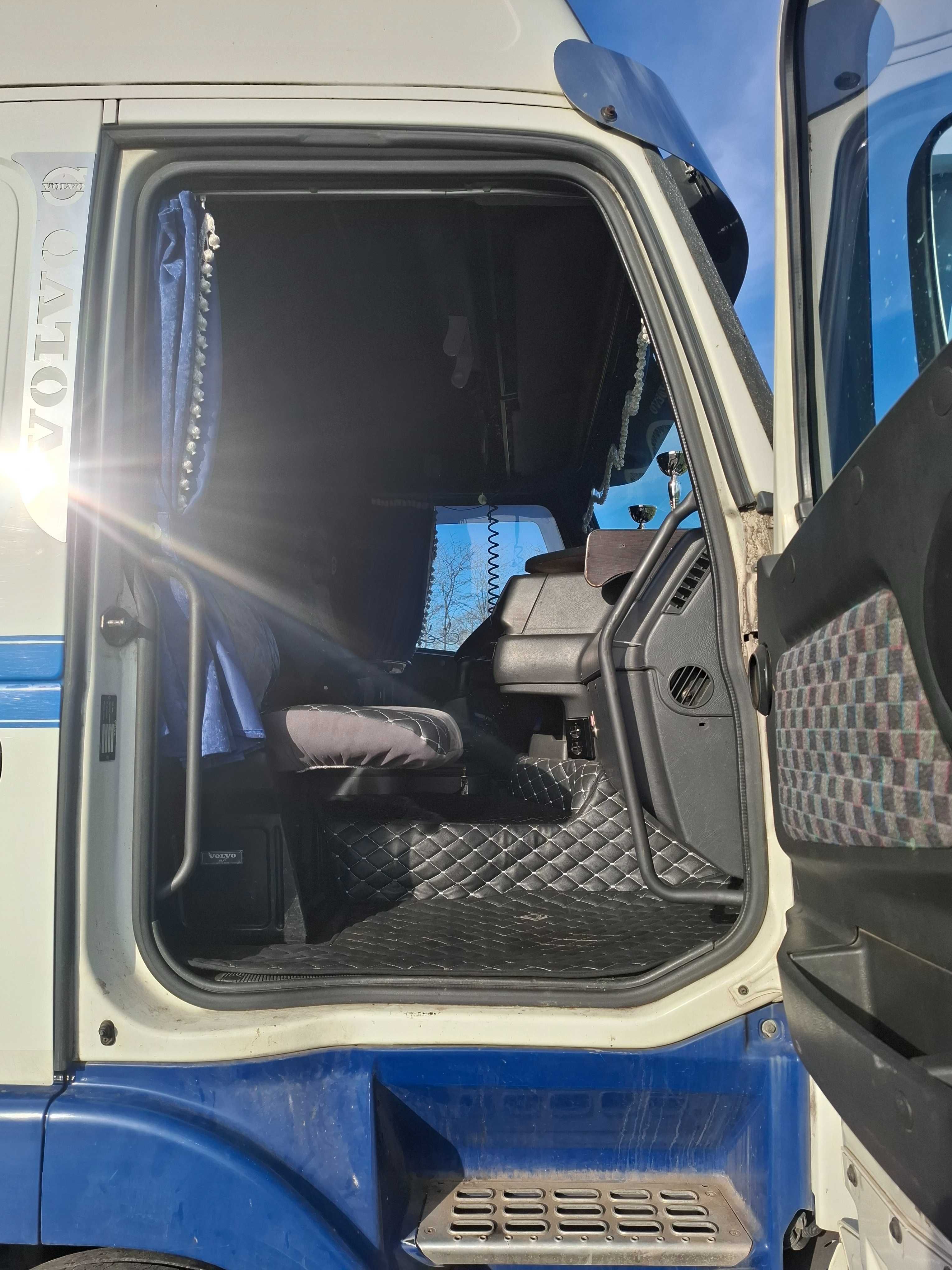 Продавам камион Volvo FH12