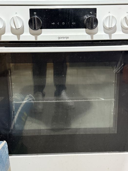 Продаю газовую плиту с духовкой Gorenje