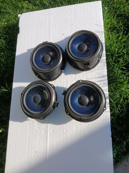 Boxe sony cu membrana albastra