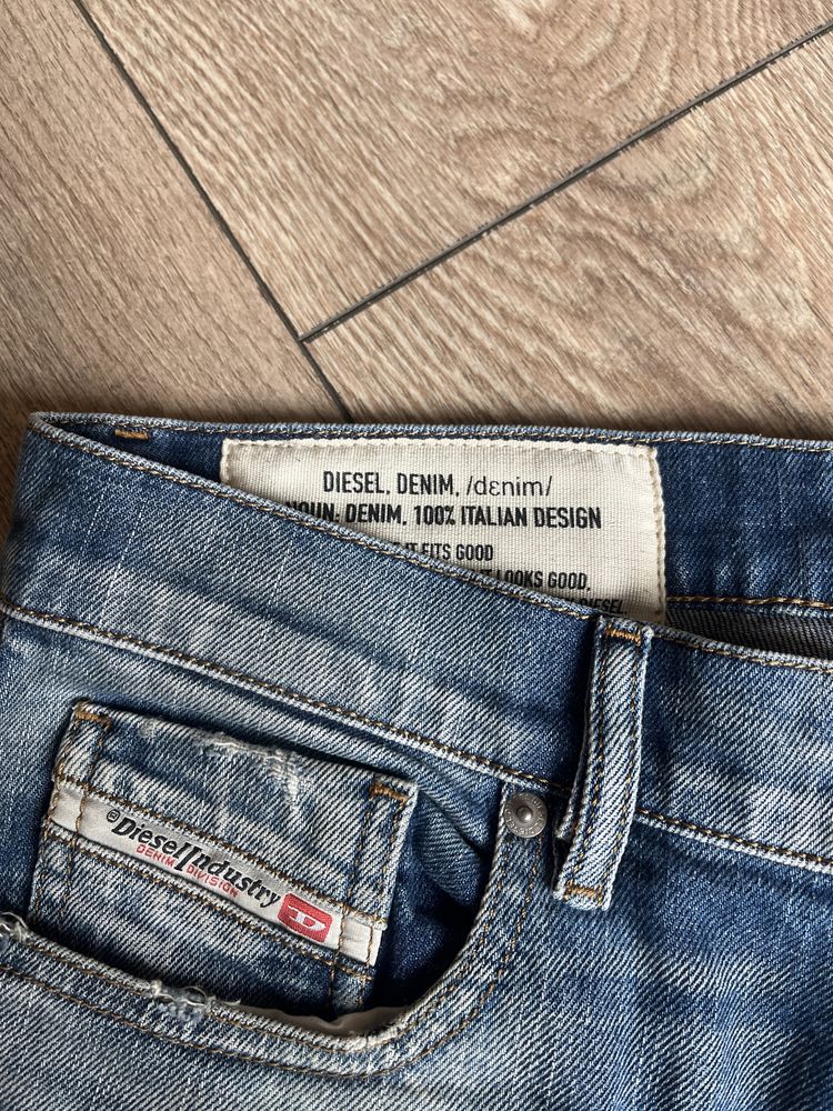 DIESEL : D-Strukt Slim Stretch Denim - 30 / Оригинал