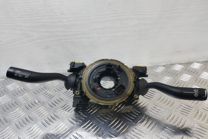 Ansamblu manete  cu spirala volan / Bloc lumini  8e0953503C Volkswage