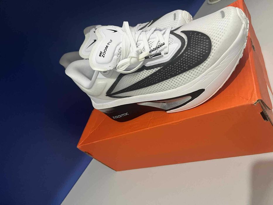 Маратонки Nike Zoom Fly 6
