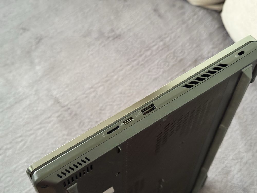 16’QHD+240Hz/RTX 4090 16GB/Asus Zephyrus M16/i9-13900/64GB DDR5/2TB