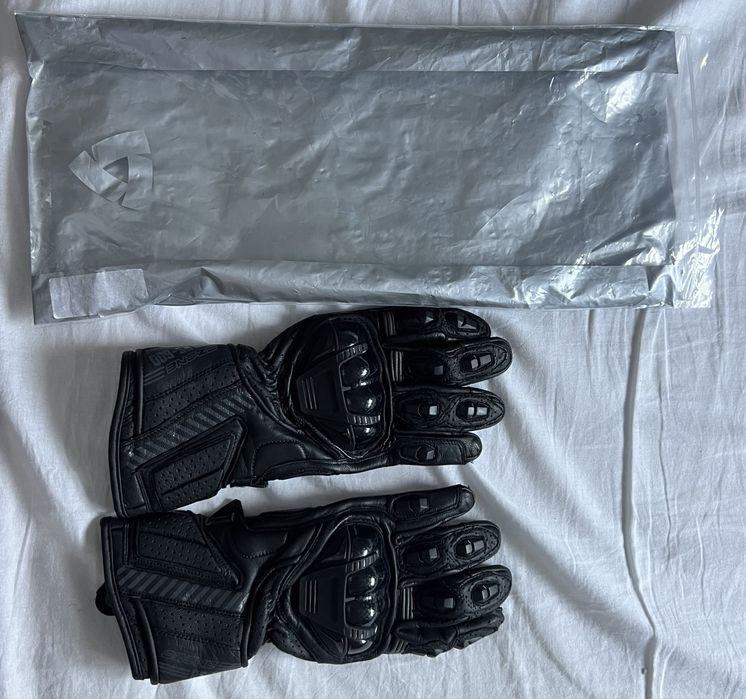 vând echipament moto complet folosit doar de 3 ori in poligon
