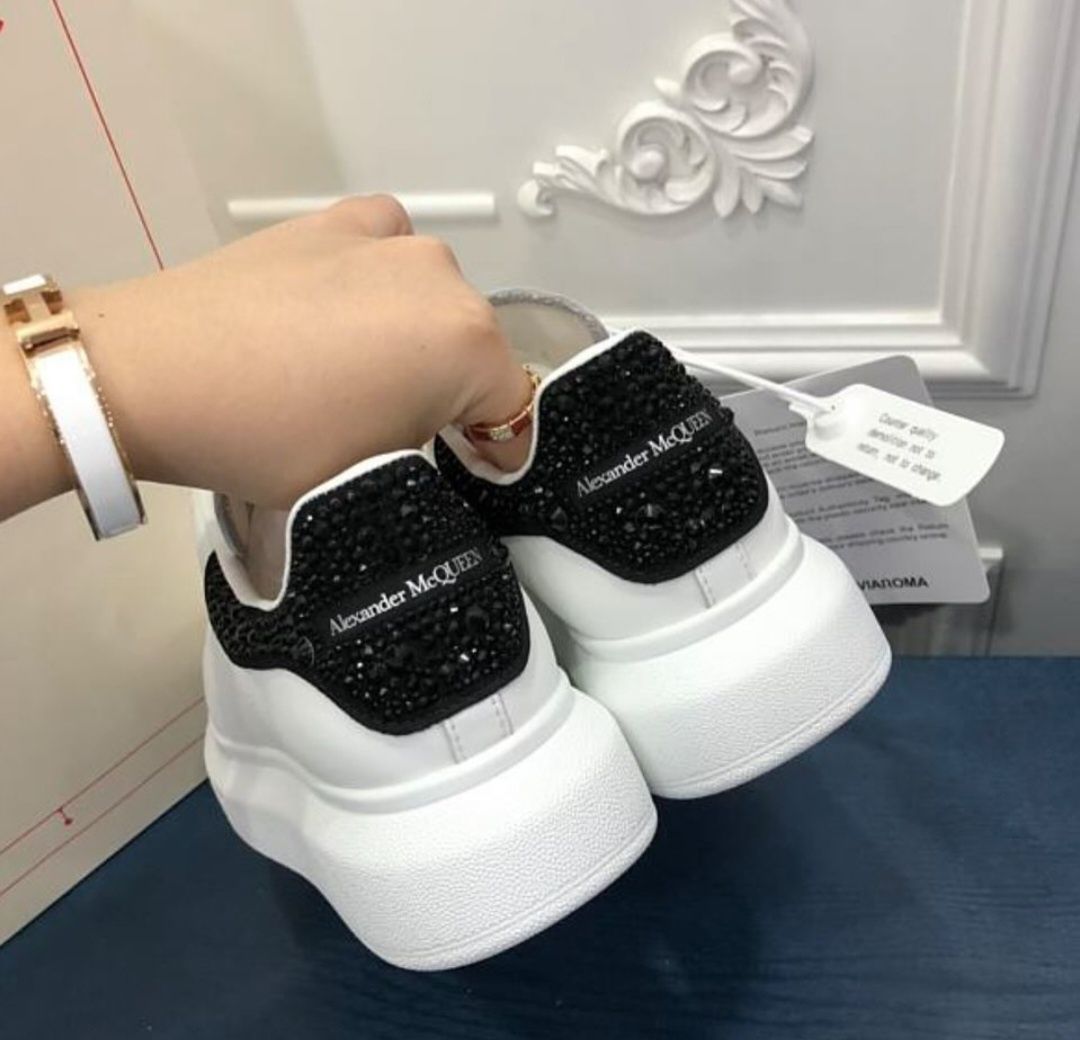 Нови модели Alexander McQueen