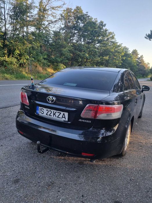 TOYOTA Avensis 2010