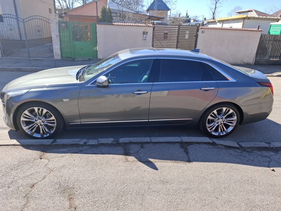 Cadillac CT6 Platinum 417cp modelul Long