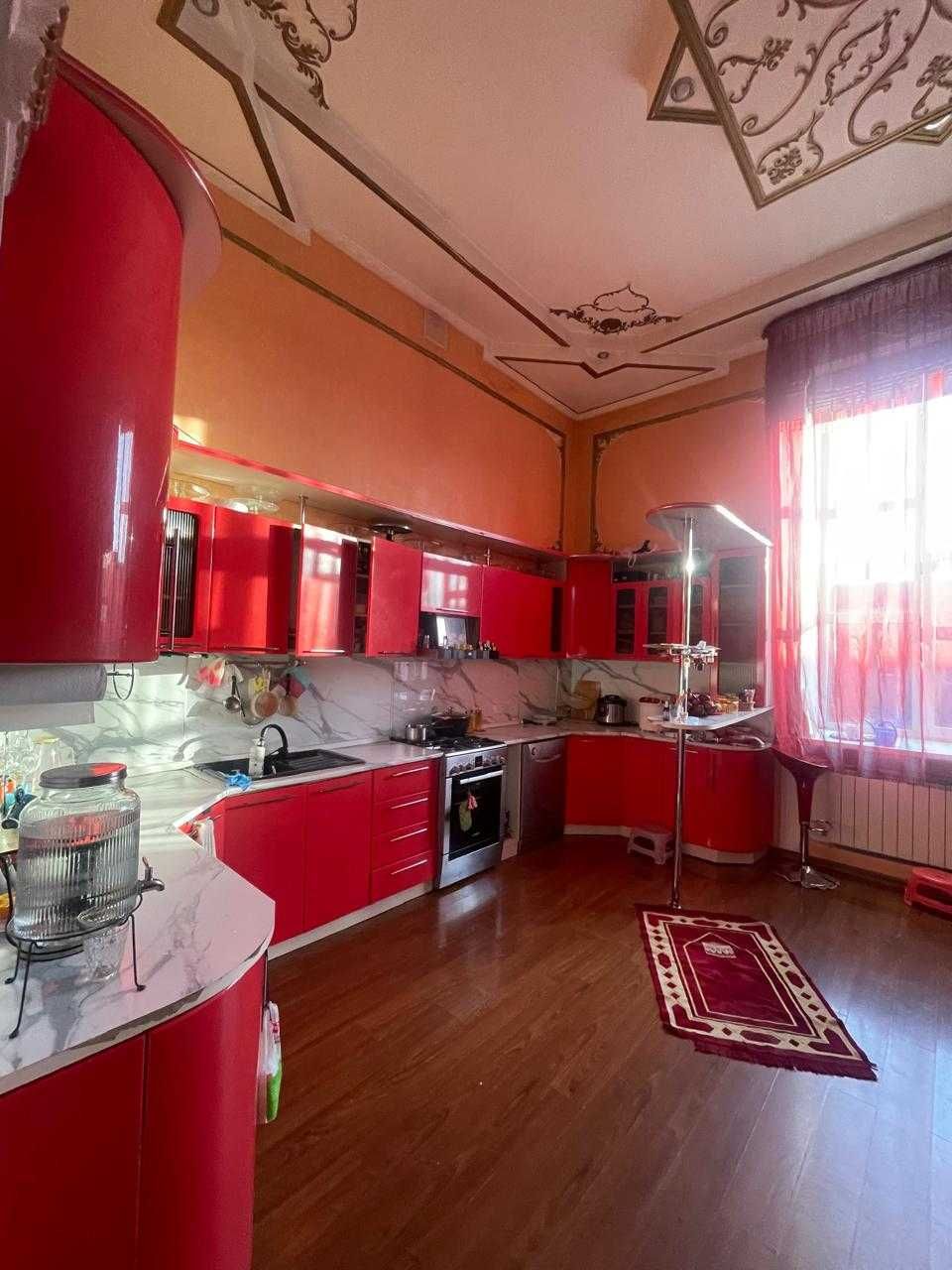 КОТТЕДЖ 2 уровня РСП  (698 квадратов) Цена:  114 млн.
