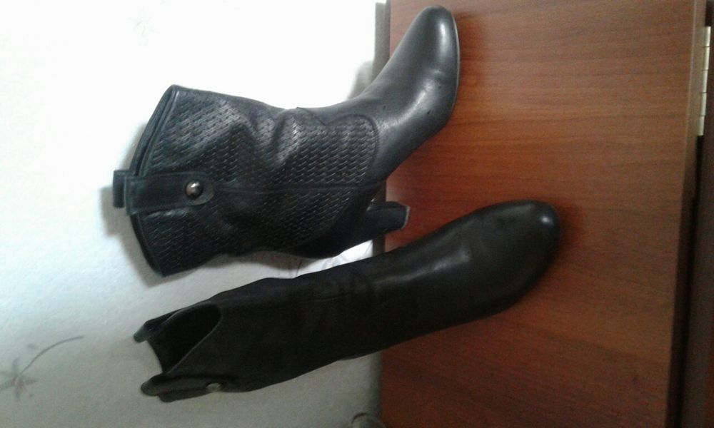 Продам  сапоги женские