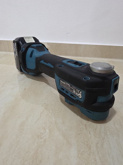Multifuncțională multicuter Makita DTM 52