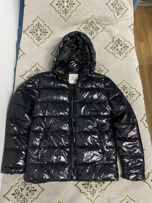 Куртка Moncler.