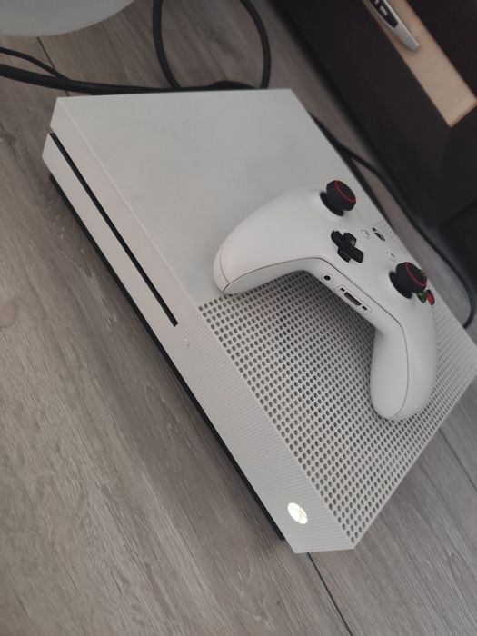 Xbox one s 1 Terra plus jocuri