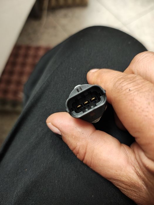 Датчик налягане на горивото високо