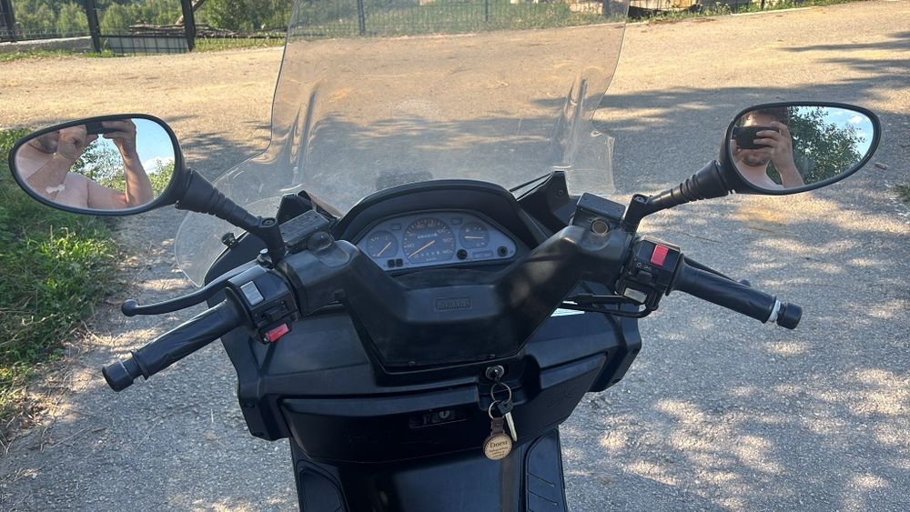 Vând scuter Yamaha majesty